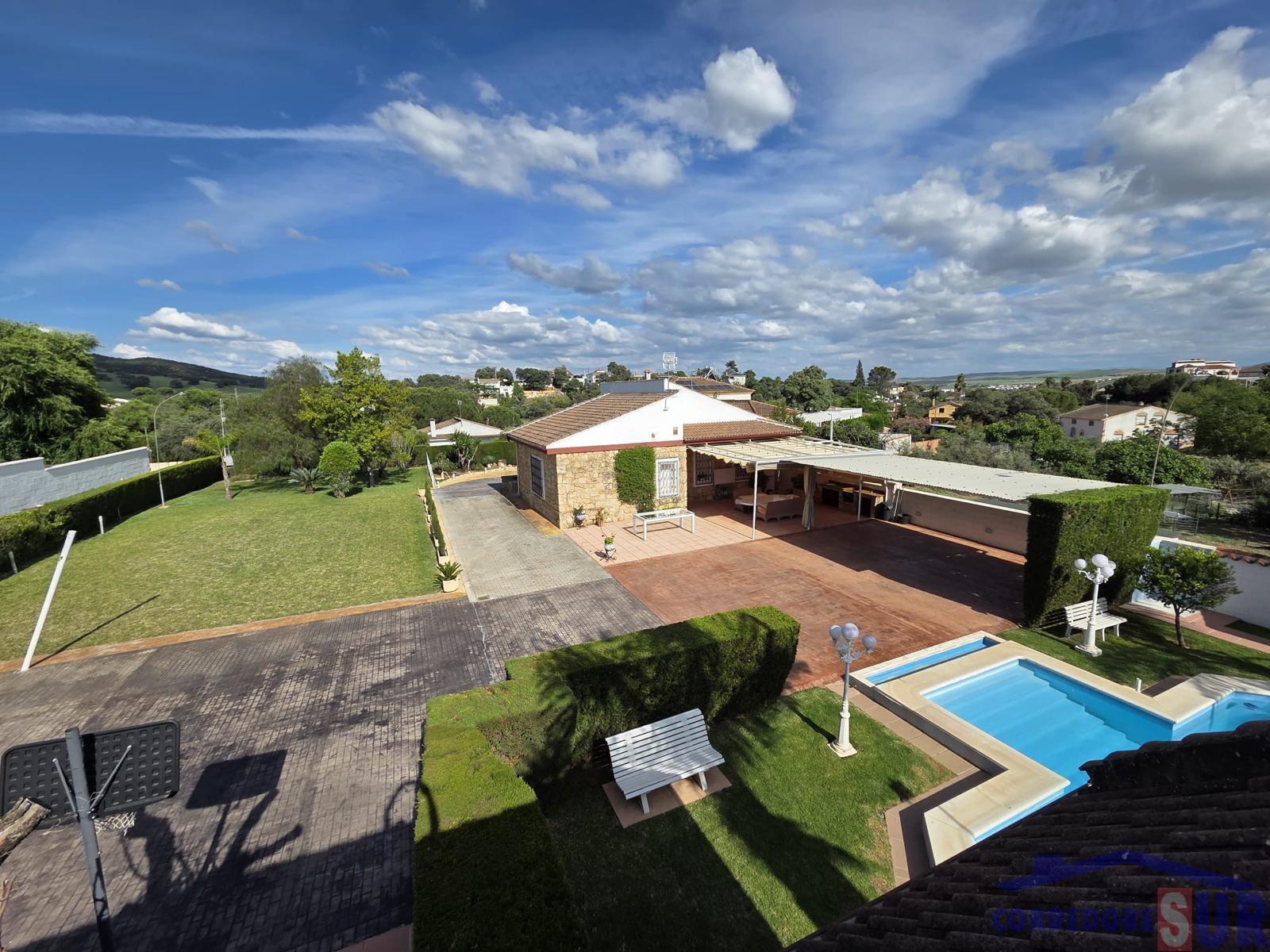 Chalet en Alcolea
